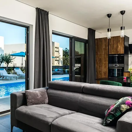 Olive Tree Mansion Apartment Vir Exterior photo