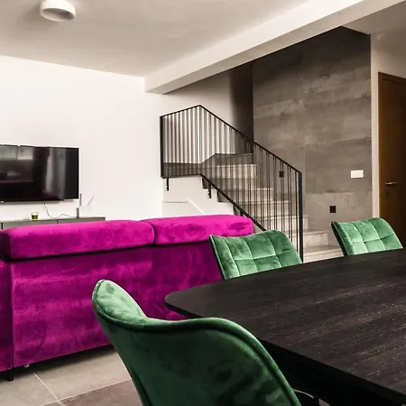 Olive Tree Mansion Apartment Vir Exterior photo