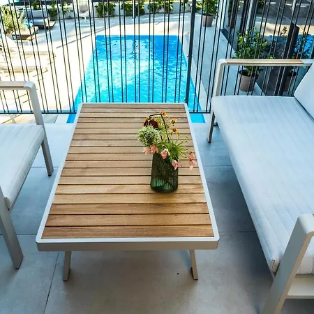 Olive Tree Mansion Apartment Vir Exterior photo