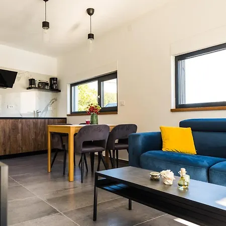 Olive Tree Mansion Apartment Vir Exterior photo