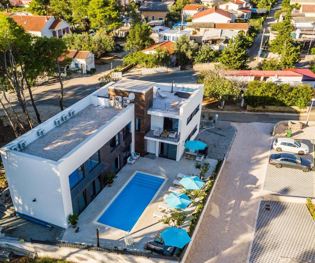 Olive Tree Mansion Apartment Vir