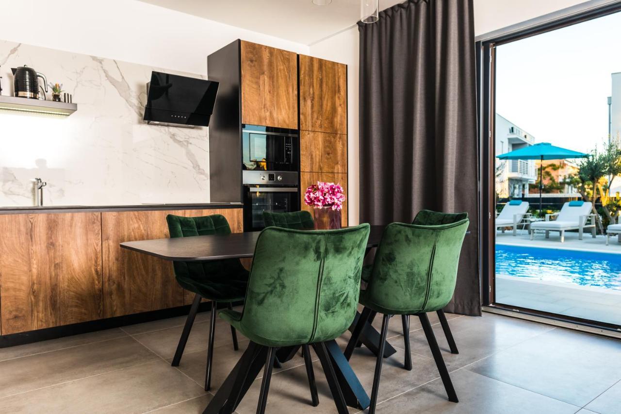 Olive Tree Mansion * Vir