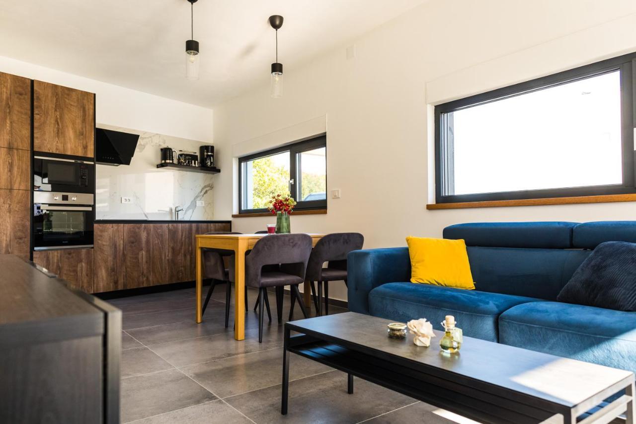 Olive Tree Mansion Apartment